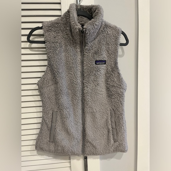 Women’s Patagonia Grey Fuzzy Vest - Picture 2 of 2